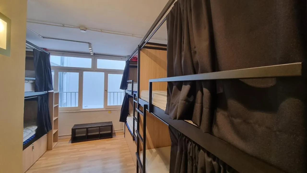 Onefam Les Corts Hostel Barcelona